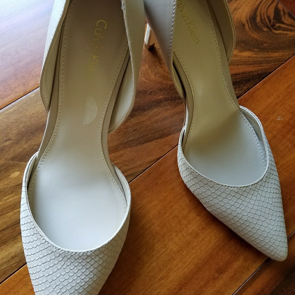 Calvin Kline Naline Pumps